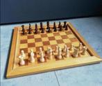 Houten Schaakbord /backgammon met houten stukken, Ophalen of Verzenden, Minder dan 500 stukjes, Zo goed als nieuw, Schaken