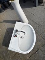 Wastafel met zuil en kraan, Ophalen, Gebruikt, Chroom, Wastafel