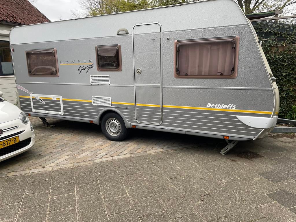 Dethleffs camper Lifestyle 510 V enkele bedden nieuwe banden, Caravans en Kamperen, Rondzit, Particulier, Dethleffs, Tot en met 4