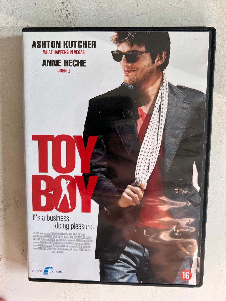 Toy Boy, Vanaf 16 jaar, Ophalen of Verzenden, Gebruikt, Actiekomedie