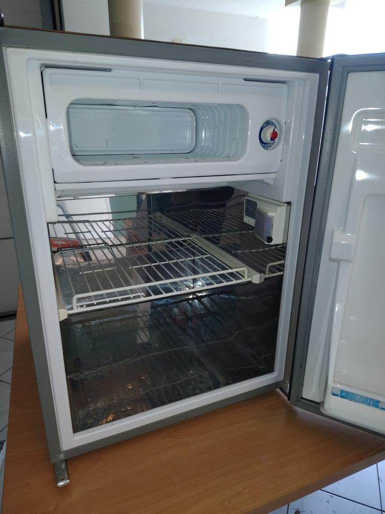 Dometic RA80 Inbouw Koelkast Boot/Caravan - 63x47.3x54cm, Gebruikt, Minder dan 85 cm, Ophalen of Verzenden, Minder dan 75 liter