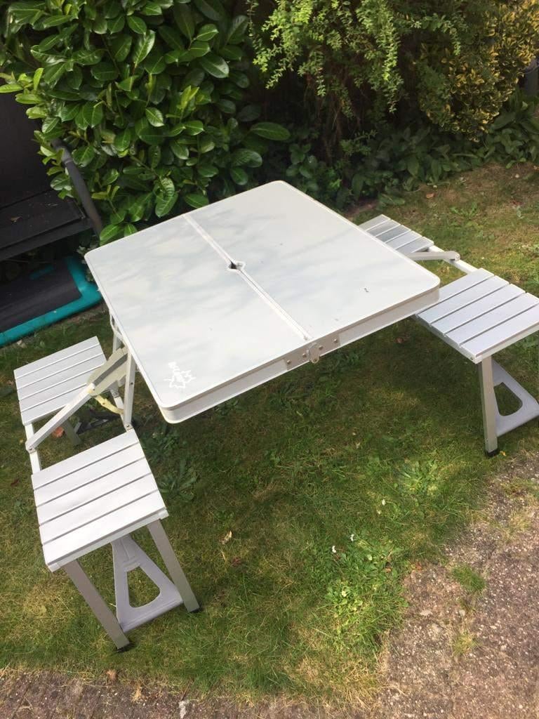 Uitklapbare kampeertafel aluminium met 4 zitjes, Ophalen, Gebruikt, Campingtafel