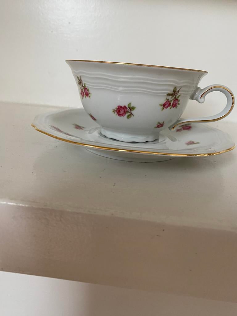 12 kop en schotels, Ophalen