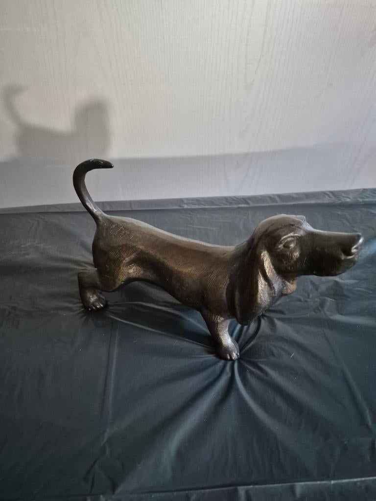 Teckel Basset hond denk ijzer of metaal, Ophalen, Zo goed als nieuw, Hond of Kat, Beeldje of Figuurtje