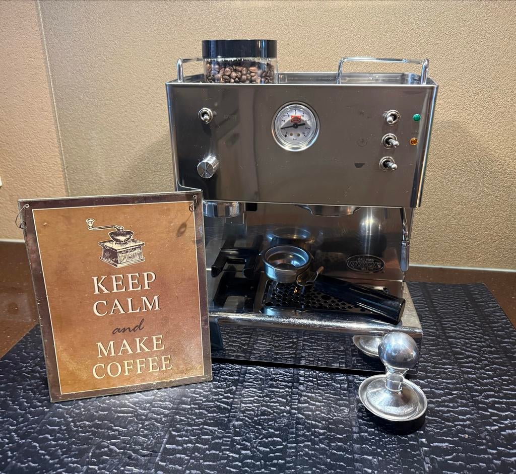 Quick Mill 3025 koffiemachine met geïntegreerde bonenmaler, Witgoed en Apparatuur, Afneembaar waterreservoir, Gebruikt, Koffiemachine