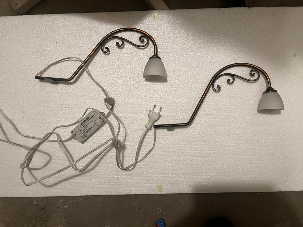 2 aparte identieke halogeen messing kast lampen., Ophalen of Verzenden, Gebruikt, Metaal of Aluminium, Halogeen