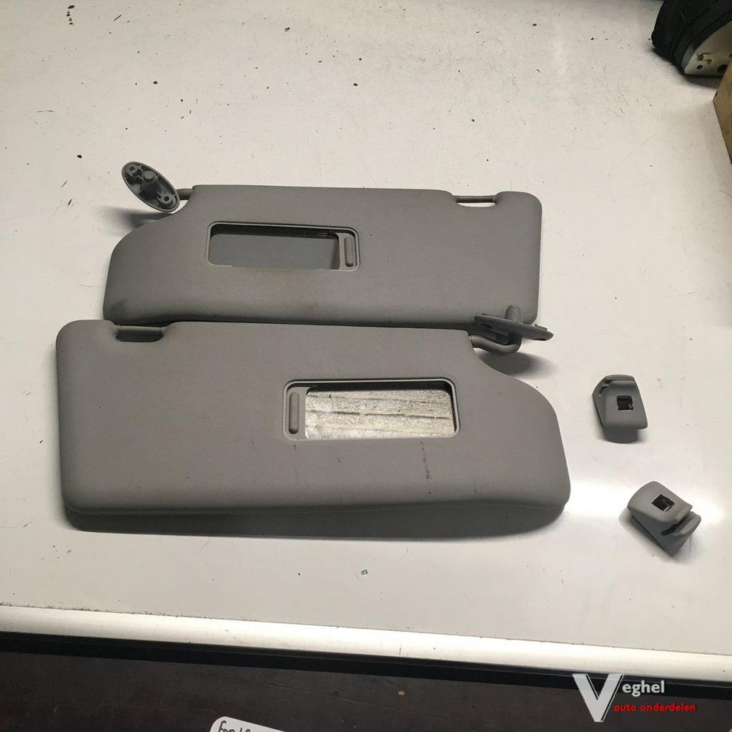 Ford Focus 3 drs 1.6 16v 2002 wagennr 250070   Zonnekleppen, Gebruikt, -, -, Ophalen of Verzenden