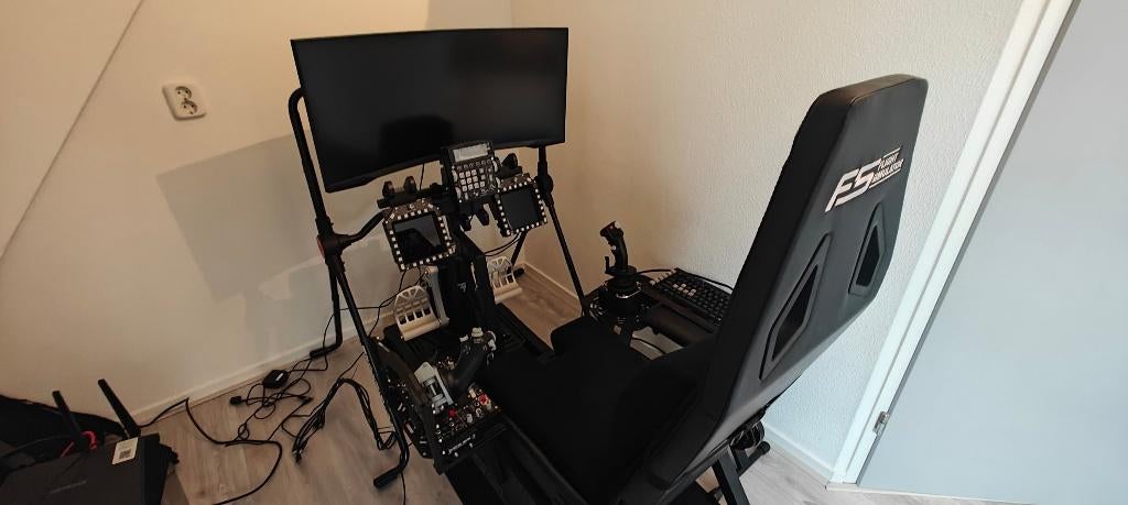 F16 flight sim setup RTX 4090 en Pimax crystal, Computers en Software, Joysticks, Ophalen, Gebruikt, Winwing