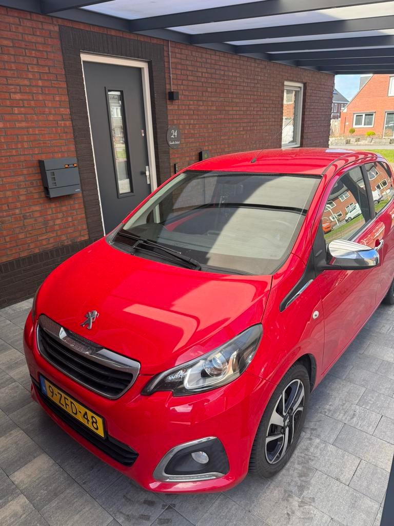Peugeot 108 Camera | Keyless | Climate | Groot touchscreen, Auto's, Peugeot, Particulier, ABS, Achteruitrijcamera, Airbags, Airconditioning