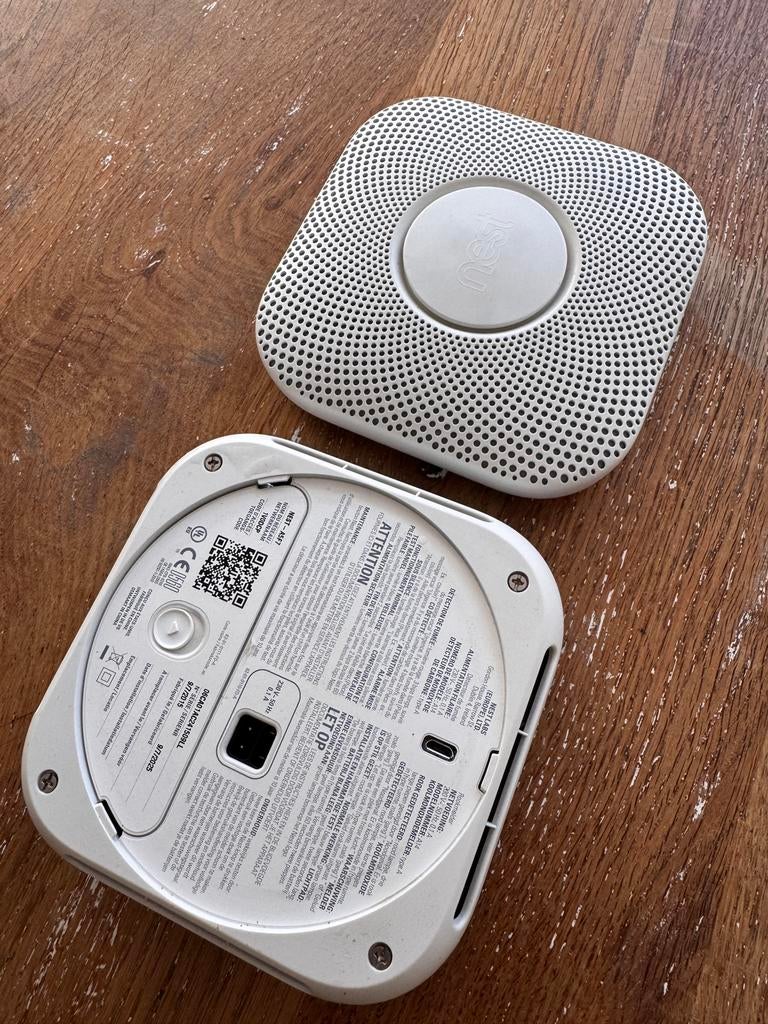 Nest Protect  (bedraad), Doe-het-zelf en Verbouw, Alarmsystemen, Gebruikt, Detector, Sensor of Melder, Ophalen of Verzenden, Rook