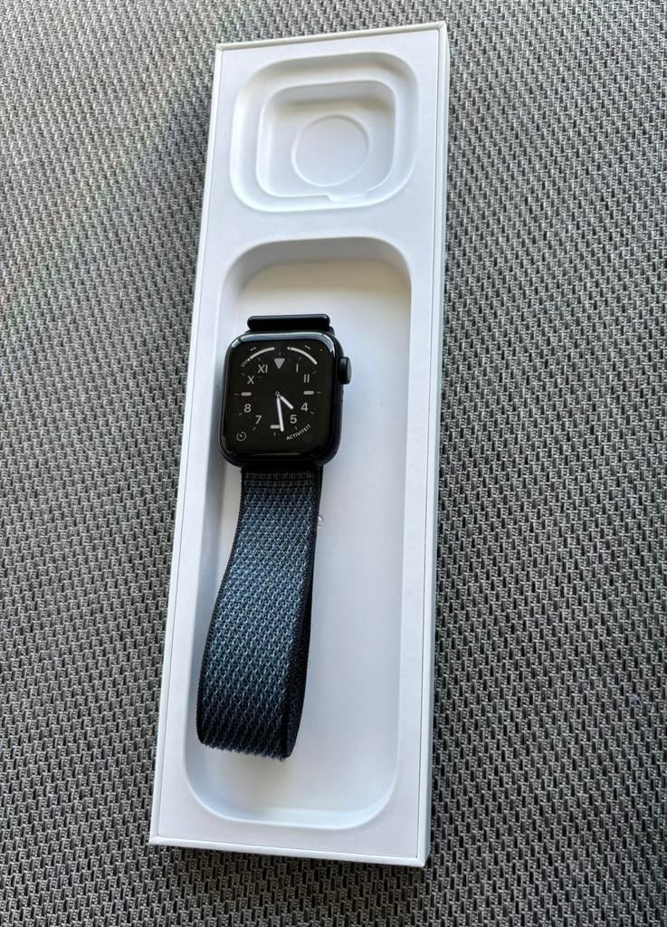 Apple watch SE series 3, Ophalen of Verzenden, Zo goed als nieuw, Blauw, IOS