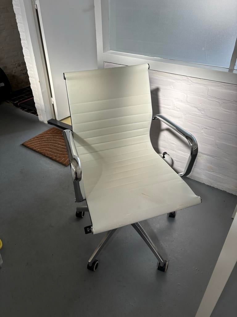 Bureaustoel wit kunstleer chroom Eames Vitra replica, Ophalen, Gebruikt, Wit, Bureaustoel