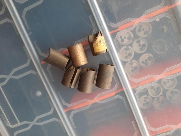 N.O.S 6 x bronzen gasschuifjes carburateur, Fietsen en Brommers, Brommeronderdelen | Oldtimers, Nieuw, Overige merken, Carburateur