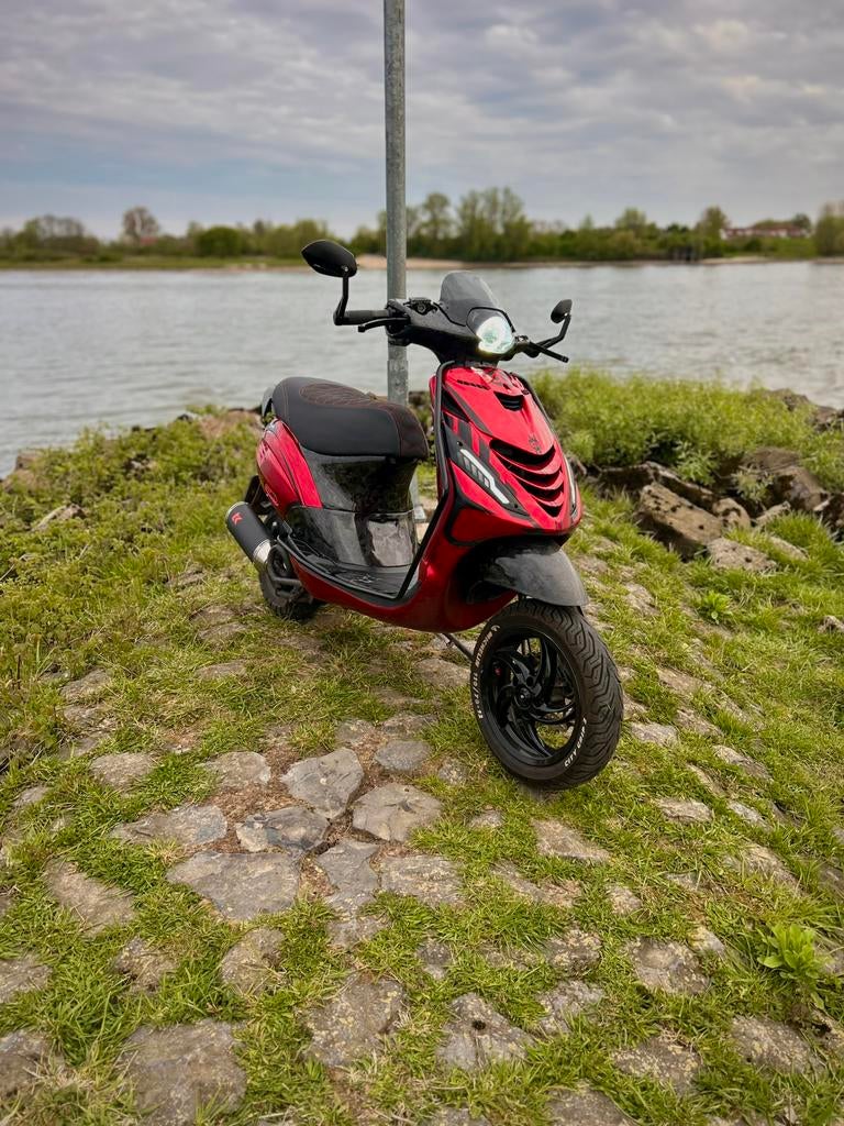 Piaggo zip sp voorvork turbokit carbon custom kappen 4t 50cc, Fietsen en Brommers, Brommeronderdelen | Scooters, Ophalen of Verzenden