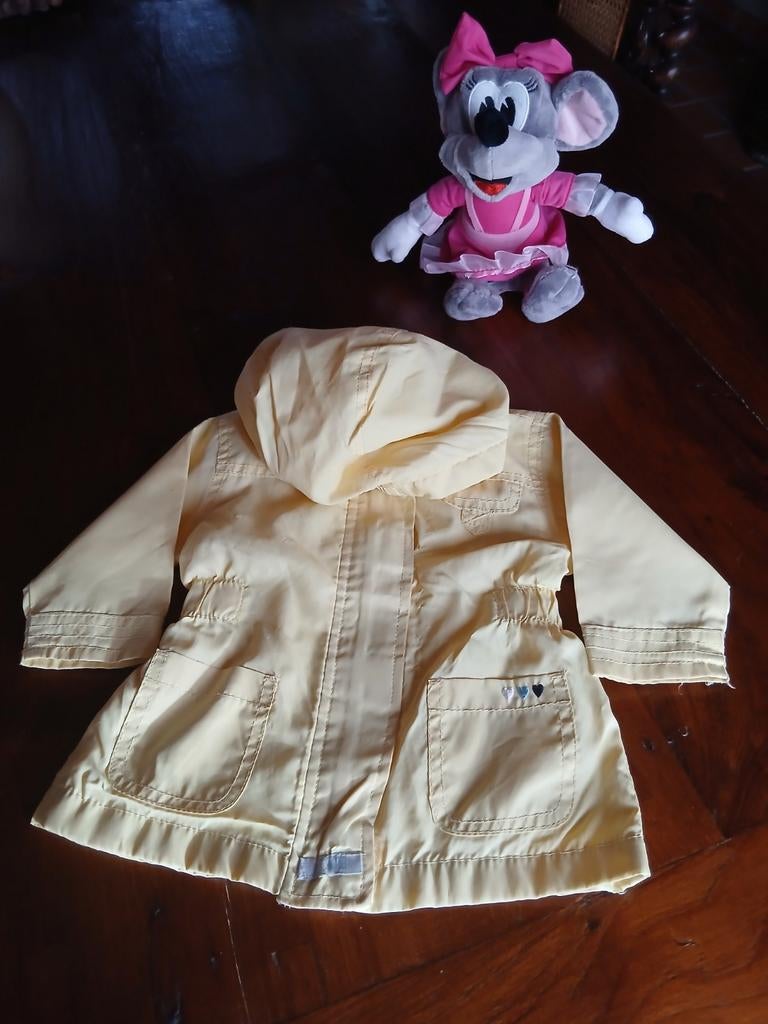 Geel babyjasje maat 74 in mooie staat.
Met capuchon en handi, Kinderen en Baby's, Babykleding | Maat 74, Ophalen of Verzenden