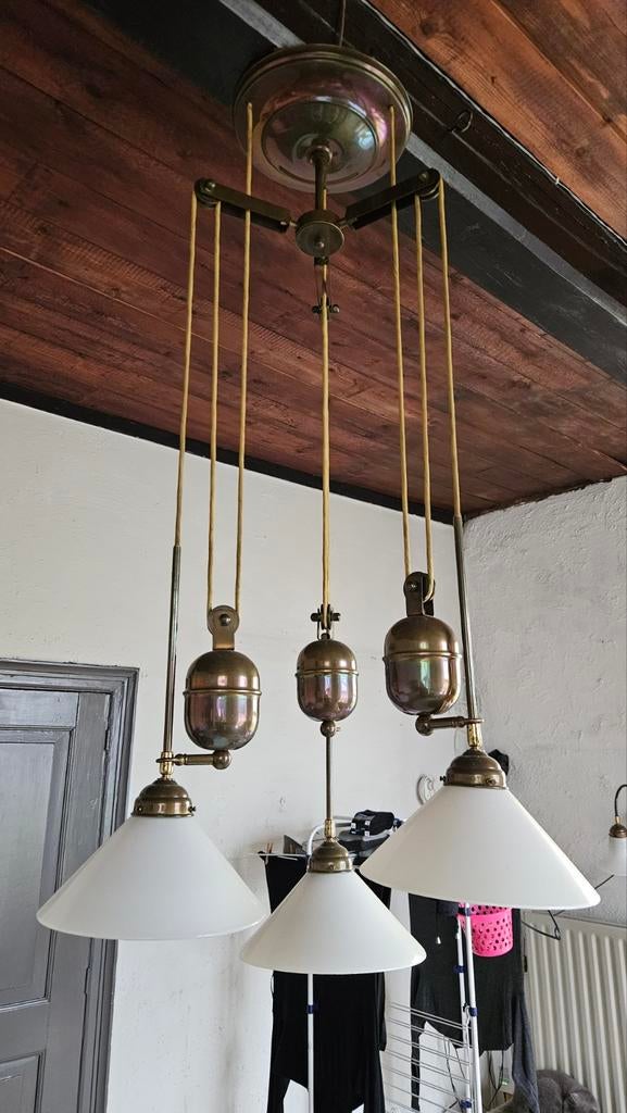 Hanglamp met drie glazen kappen, Huis en Inrichting, Lampen | Hanglampen, Ophalen, Minder dan 50 cm