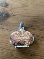 Vintage zilveren parfumflesje met bloemmotief, Antiek en Kunst, Ophalen of Verzenden