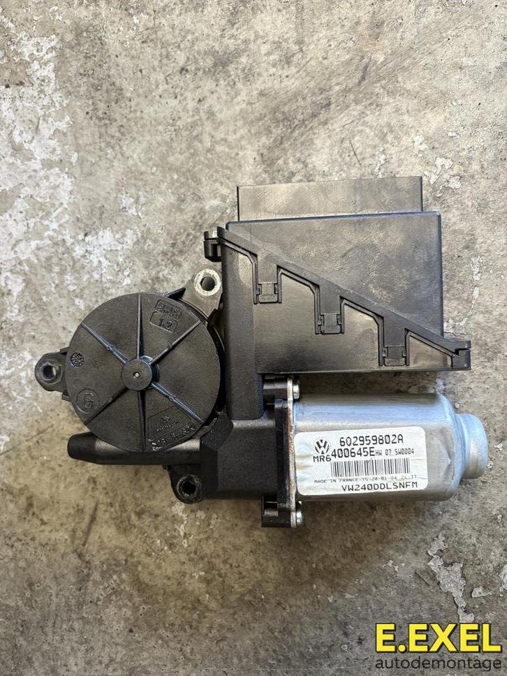 Raam motor Volkswagen Polo 602959802A, Auto-onderdelen, Elektronica en Kabels, Volkswagen, Gebruikt, Herkomst onderdeel bekend