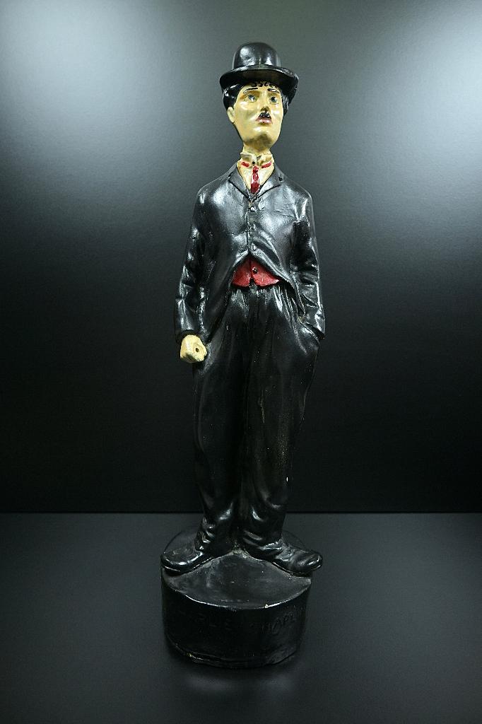 Charlie Chaplin beeld - AU.PAMA.01, Verzamelen, Ophalen of Verzenden, Gebruikt, Film, Beeldje, Replica of Model