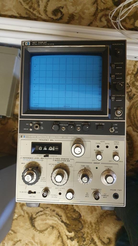 Hp 8557a spectrum analyzer 350 MHz, Ophalen, Elektriciteit
