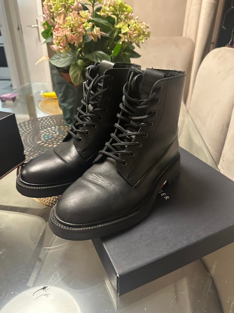 Zwarte laarzen maat 42 - Zo goed als nieuw, Ophalen of Verzenden, Zo goed als nieuw, Zwart, Lage of Enkellaarzen