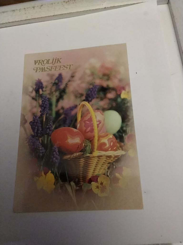 VROLIJK PAASFEEST. MANDJE. EIEREN, Ophalen of Verzenden, Sterren en Beroemdheden