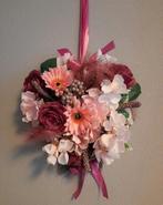 Hart met zijde bloemen, Ophalen of Verzenden, Zo goed als nieuw, Binnen