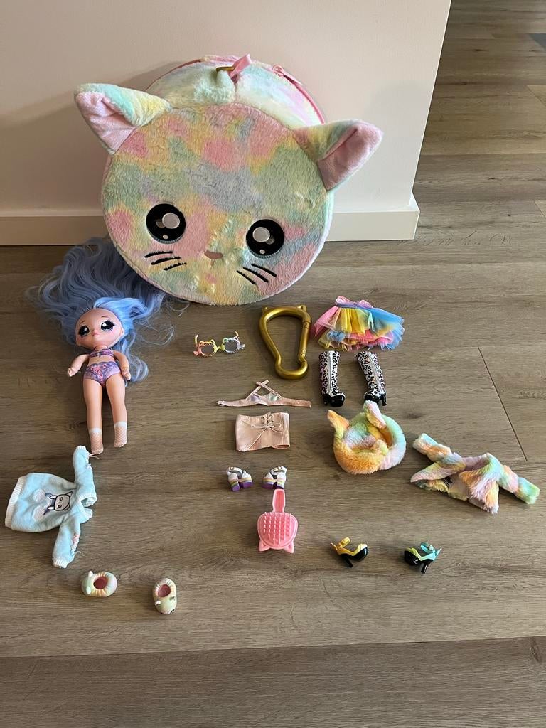 Na Na Na Surprise Poppen met Accessoires en Draagtas, Ophalen of Verzenden, Gebruikt, Meisje
