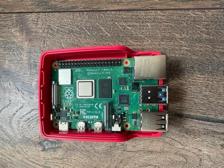 Raspberry Pi 4 Model B - 4GB, Computers en Software, Desktop Pc's, Zo goed als nieuw, Onbekend, Ophalen of Verzenden