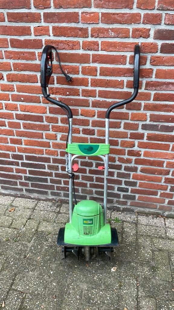 Tuinfrees elektr. 700w, sterk genoeg voor gazonverwijdering, Tuin en Terras, Hand-tuingereedschap, Ophalen, Zo goed als nieuw