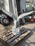 Betonnen Arend, Ophalen