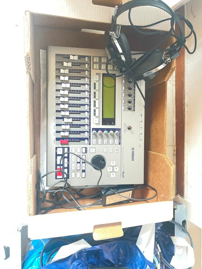 Yamaha AW16G Professionele Audio Workstation, Muziek en Instrumenten, Ophalen, Gebruikt, 10 tot 20 kanalen