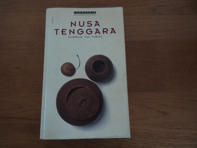 Nusa Tenggara, Timor tot Lombok (Indonesie) Periplus gids, Boeken, Reisgidsen, Europa, Ophalen of Verzenden, Reisgids of -boek
