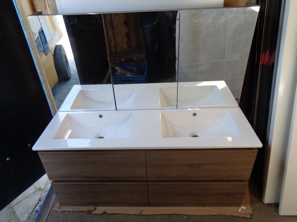 Matteo BADKAMERMEUBEL met 3delige SPIEGELBOVENKAST ,NIEUW!, Ophalen, 100 tot 150 cm, 100 tot 150 cm, Overige typen