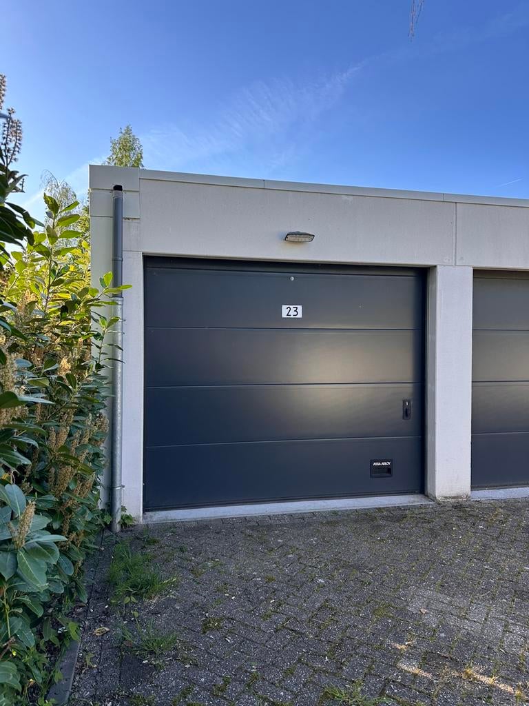 Garagebox te huur, Ophalen