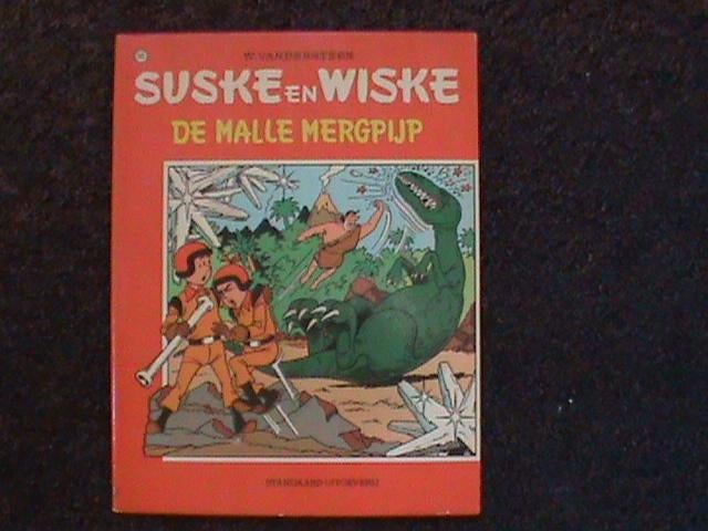 Suske en Wiske De malle mergpijp 1e druk met sticker 1973, Eén stripboek, Ophalen of Verzenden, Zo goed als nieuw