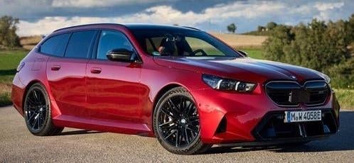 BMW M5 Touring '25, rood/GT Spirit/1:18, Hobby en Vrije tijd, Modelauto's | 1:18, Overige merken, Rue de L' Ecusson 2, 56120 Josselin France