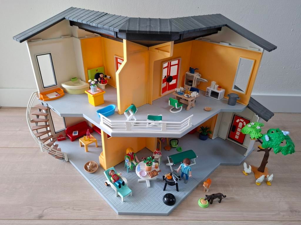 Playmobil modern woonhuis met veel assecoires!, Kinderen en Baby's, Speelgoed | Playmobil, Ophalen of Verzenden, Gebruikt, Complete set