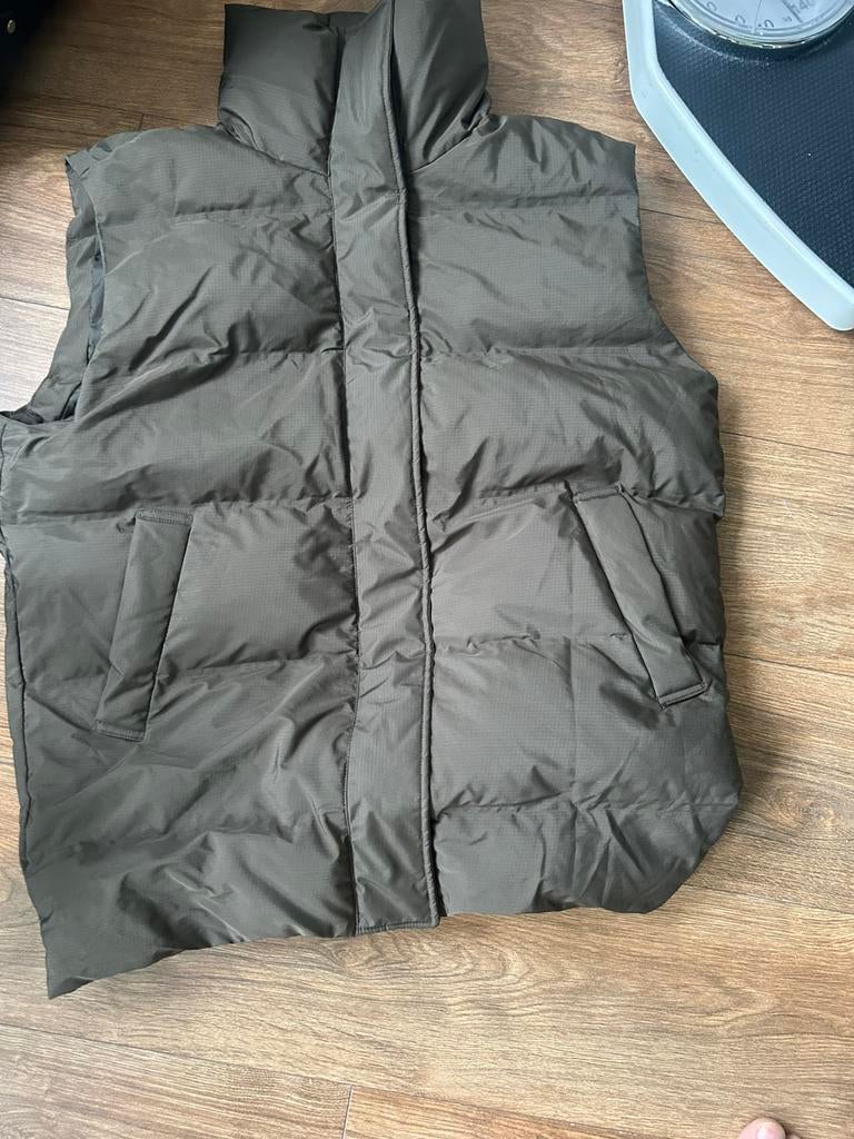 Weekday maat S, Ophalen of Verzenden, Zo goed als nieuw, Zwart