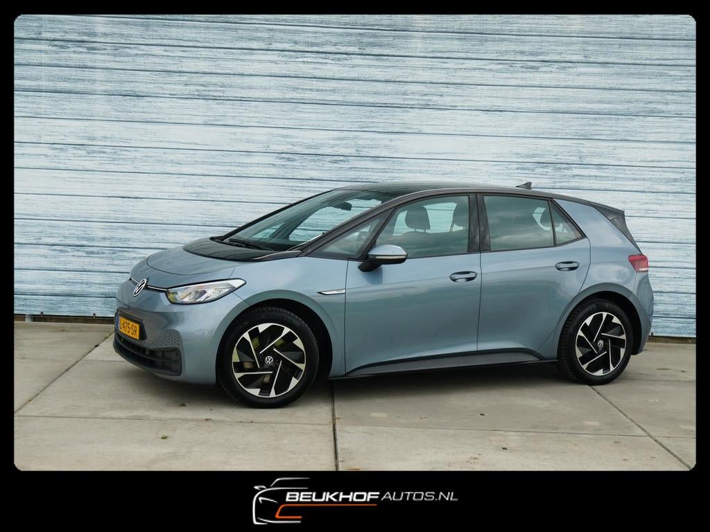 Volkswagen ID.3 Life 58 kWh Carplay Nav Adapt Cruis Soh93.6%, Auto's, Automaat, Gebruikt, Zwart, Blauw