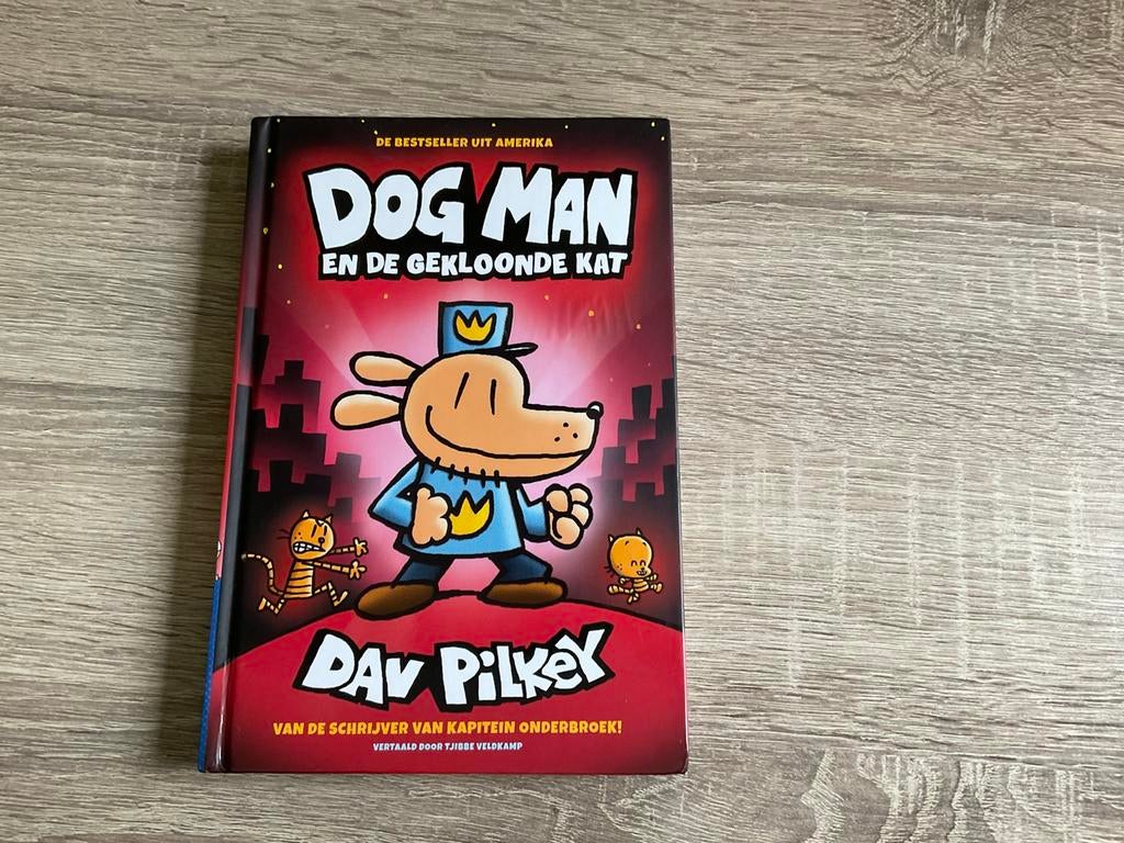 Dav Pilkey - Dog Man en de gekloonde kat deel 3, Fictie algemeen, Ophalen of Verzenden, Zo goed als nieuw, Dav Pilkey
