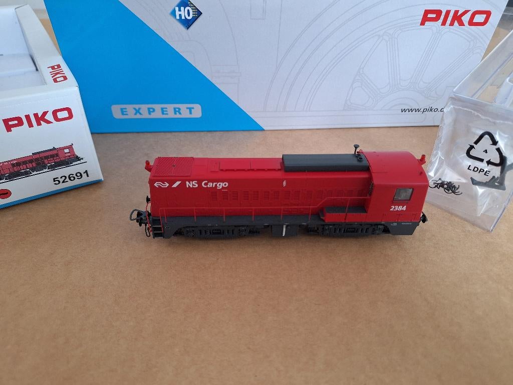 Piko ns 2200 voor marklin, Ophalen, Wisselstroom, Locomotief, Roco