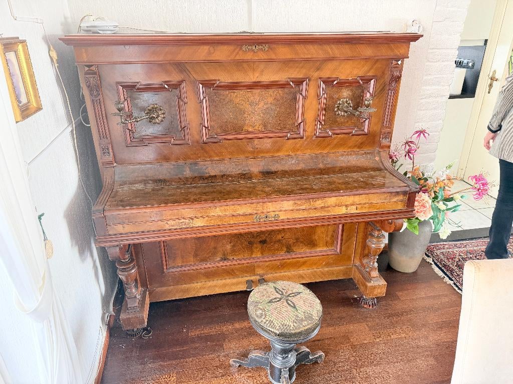 Oude antieke piano, Ophalen, Gebruikt, Bruin, Piano