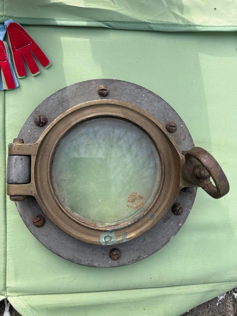 Antieke patrijspoort, sluitend en origineel glas, Ophalen of Verzenden, Gebruikt, Motorboot of Zeilboot, Gebruiksvoorwerp