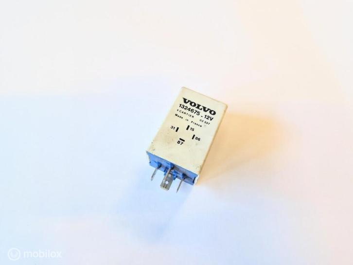Relais Volvo 240 260 740 760 1324675, Auto-onderdelen, Elektronica en Kabels, Volvo, Gebruikt, Ophalen of Verzenden