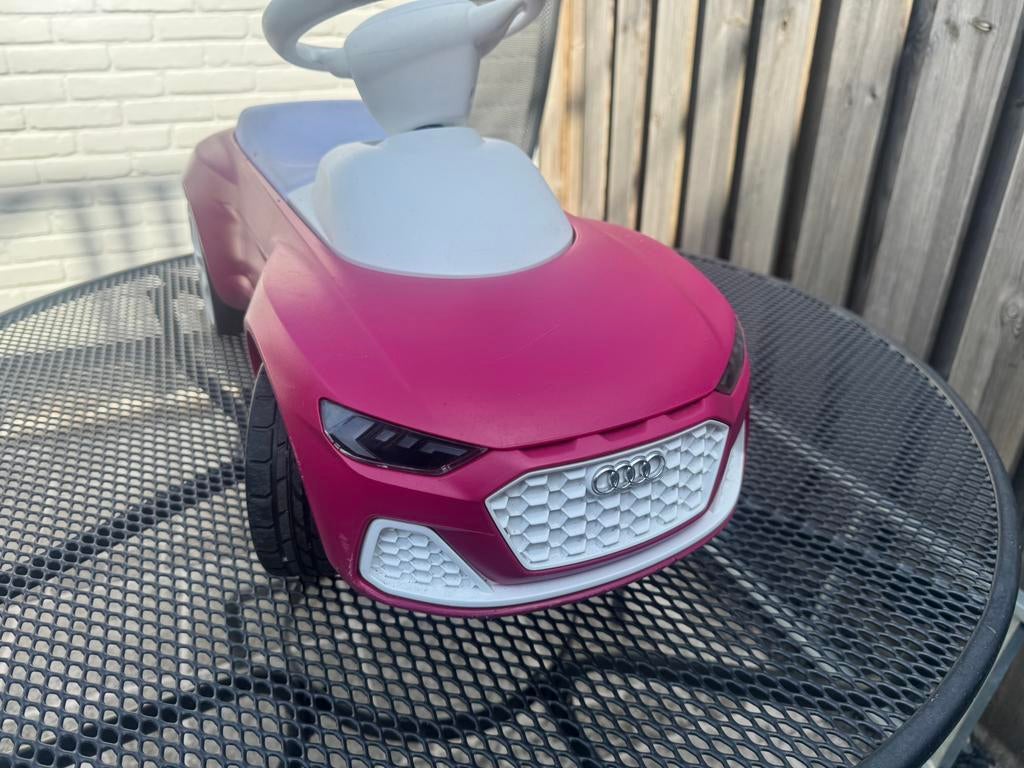 Audi loopauto roze, Kinderen en Baby's, Speelgoed | Buiten | Voertuigen en Loopfietsen, Ophalen of Verzenden, Gebruikt