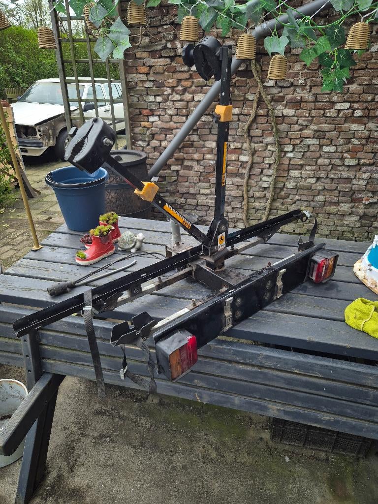 Fietsendrager, Ophalen, 2 fietsen, Gebruikt, Trekhaakdrager