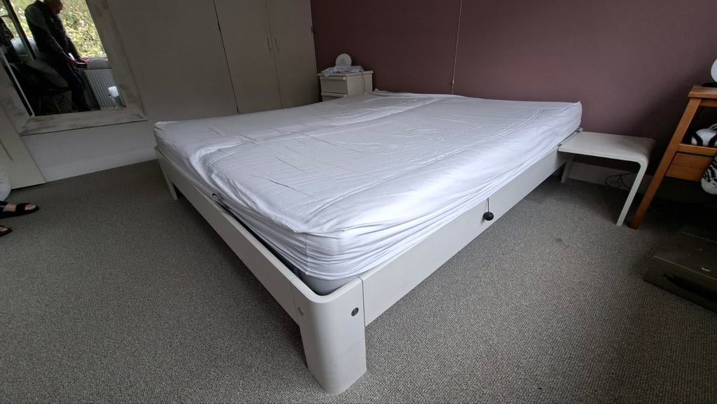 Tweepersoons bed Auping Auronde 200x180cm, kleur Wit, Huis en Inrichting, Slaapkamer | Bedden, Ophalen, Wit, Tweepersoons, 180 cm