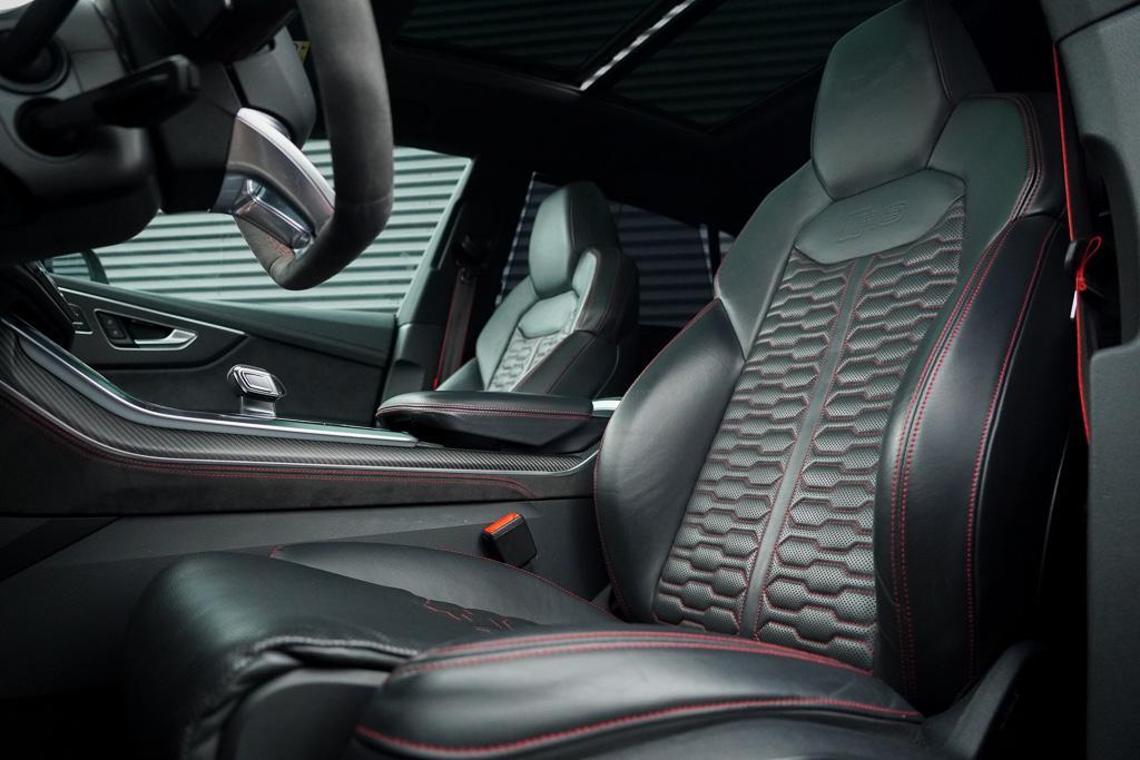 Audi RSQ8 4.0 TFSI Q8 quattro / NL Auto / Pano / Keramisch /, Auto's, Audi, Gebruikt, Adaptive Cruise Control, 600 pk, Bedrijf