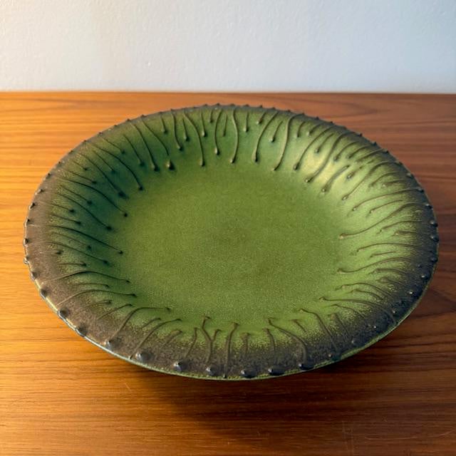 Antiek bord, wandbord, sierbord, Art Deco, plateel Gouda, Ophalen of Verzenden